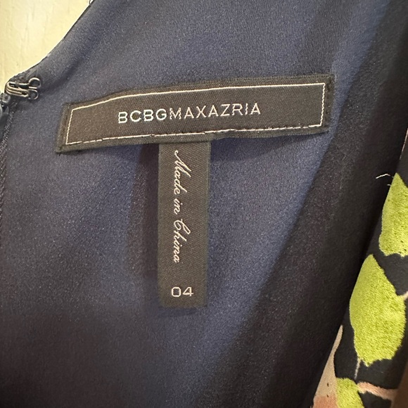 BCBG flowy sleeveless dress. Size 4. - Picture 3 of 5